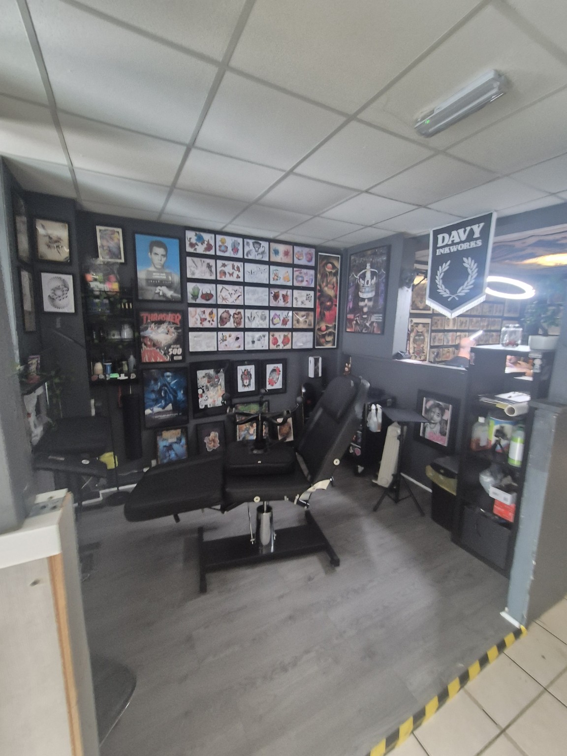 Tattoo station